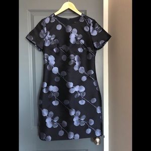 Banana Republic navy shift dress size 4